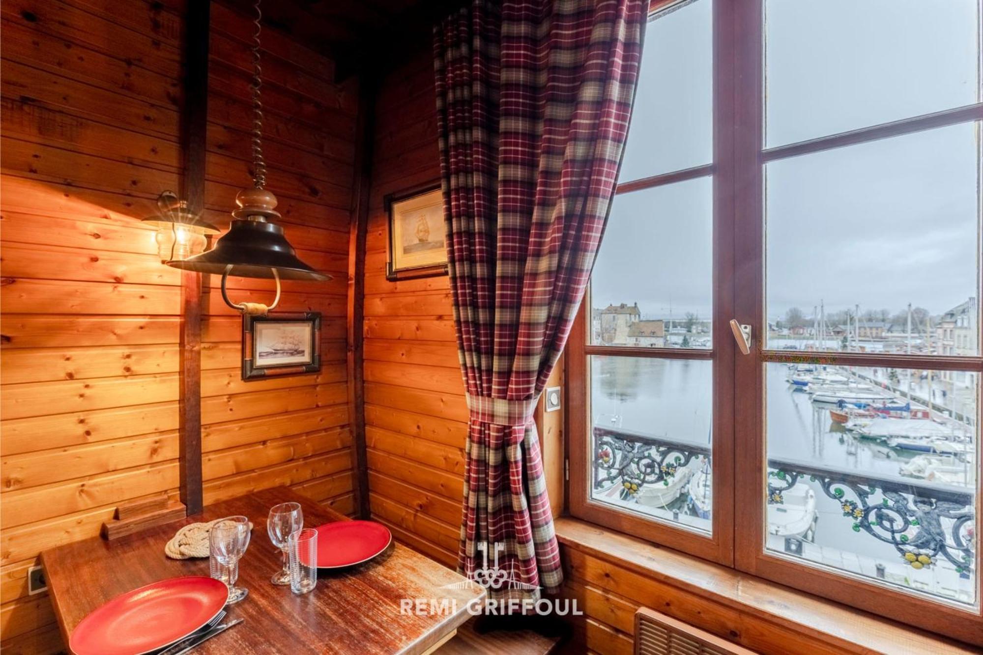 Le Carre - On The Port Of - Incredible View 2 P Apartment